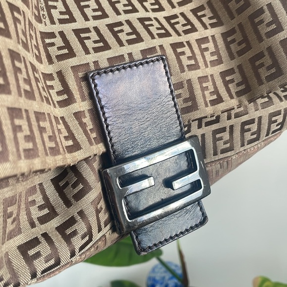 Authentic Fendi canvas bag - Picture 9 of 10